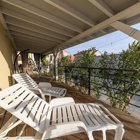 Kamp Tonci Hotell Biograd Na Moru Exteriör bild