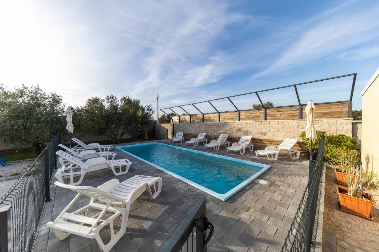 Kamp Tonci Hotell Biograd Na Moru Exteriör bild