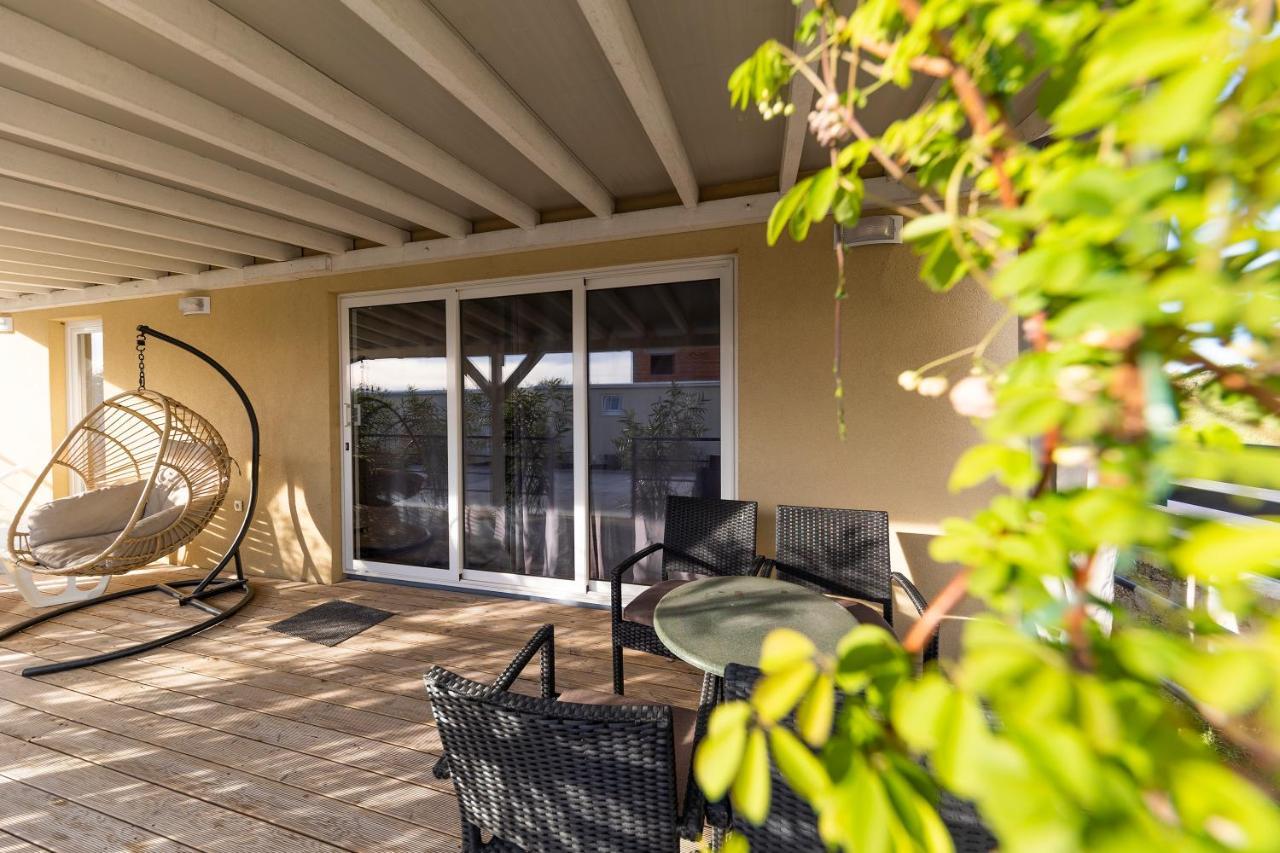 Kamp Tonci Hotell Biograd Na Moru Exteriör bild