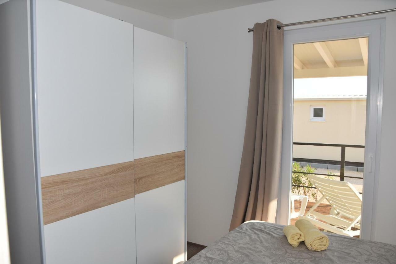 Kamp Tonci Hotell Biograd Na Moru Exteriör bild